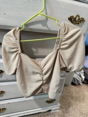 H&M Cream Puff-Sleeve Ruched Crop Top
